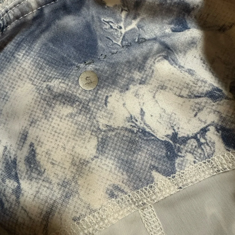 LOT of 2 - LULULEMON top sz 4 and 2 Bird leggings sz S